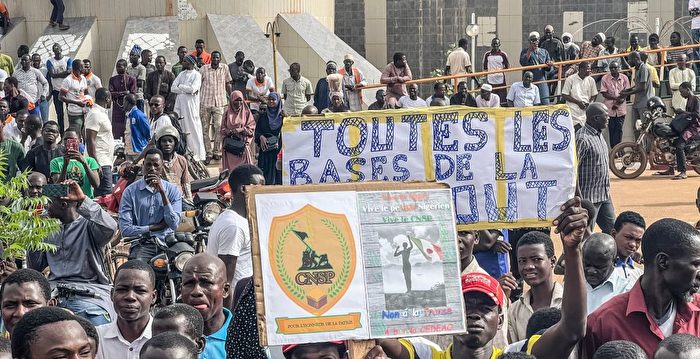 美英等国撤离住尼日尔大使馆人员