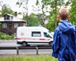 8歲男童在高速公路上遭槍擊後癱瘓