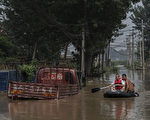 黑龙江、河北洪水未退 农田仍泡在水中