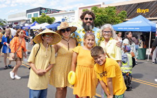 南加州楚景市第26届柠檬节举行