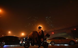 沙尘暴袭击北京 多区已重度污染