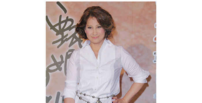 曝《好声音》2学员挺李玟后消失 甄妮表担忧