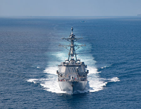 图为2021年8月，美国海军阿利·伯克级导弹驱逐舰纪德号（DDG-100）穿越台湾海峡。