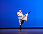 「身帶手，胯帶腿」演繹中國古典舞的精髓