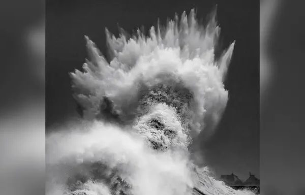 組圖：風暴海浪 似希臘海神波塞冬的臉