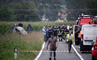 意大利军机演习中坠毁 撞死5岁女孩