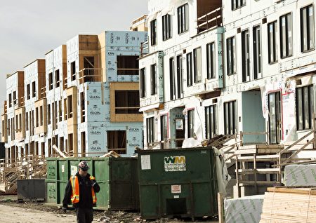 国会预算官：政府将削减一半住房支出