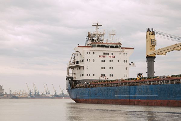 乌克兰官员：多瑙河粮食出口港口遭俄军空袭