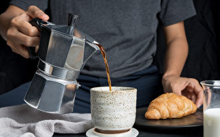 为什么摩卡壶煮咖啡应该用热水？