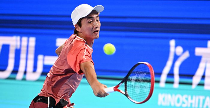 组图：日本网球公开赛 望月慎太郎晋级8强