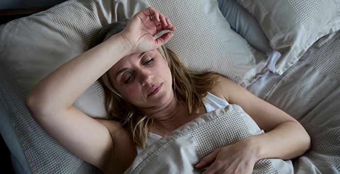 Understanding the causes of night sweats and how to improve them