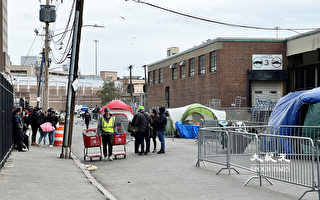 波士顿露宿禁令生效 警方清理游民聚集区