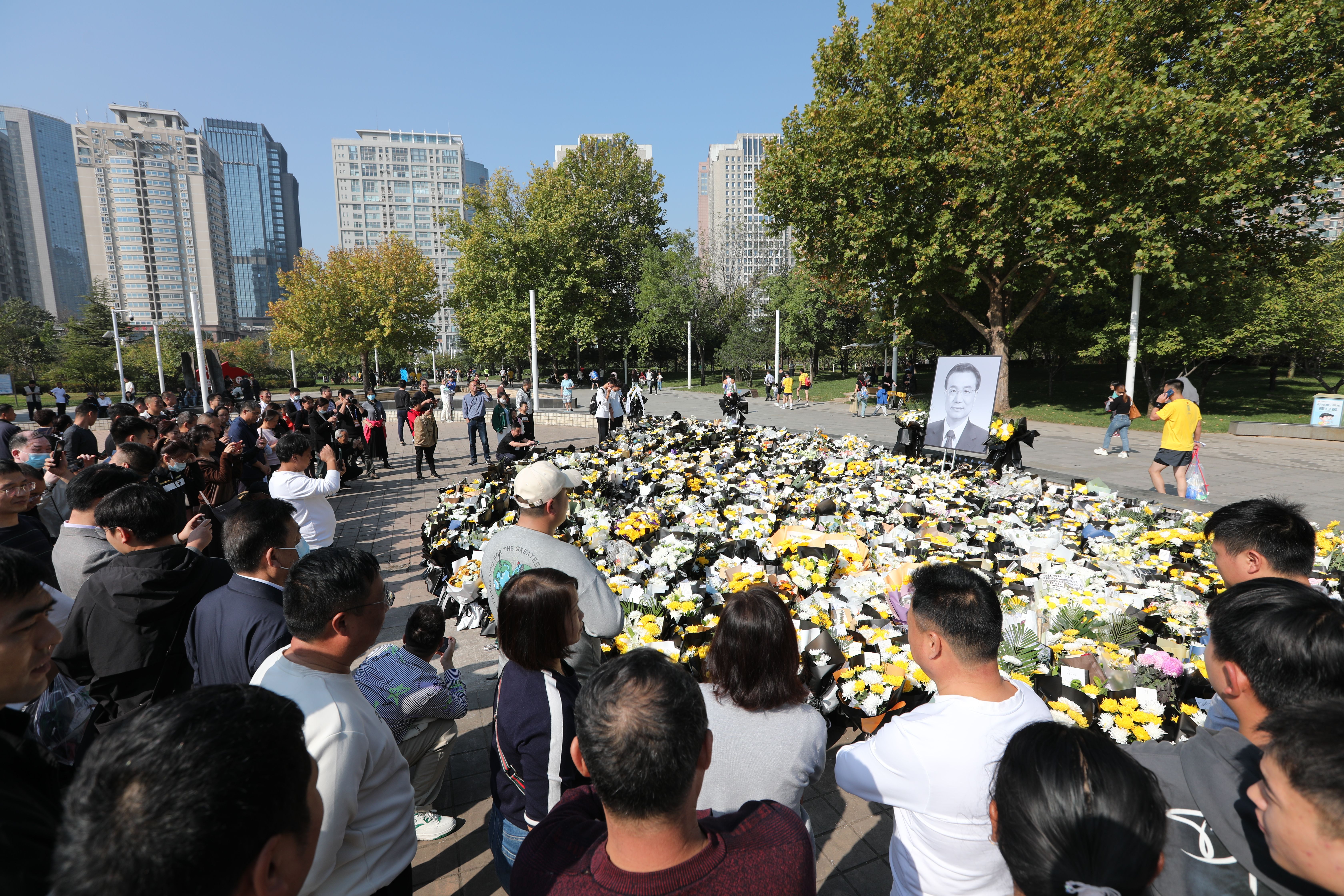 杨威：李克强蹊跷死亡谁是受益者？ | 习近平| 内斗| 暗杀| 大纪元