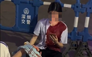 深圳闹市男子持刀砍人 传有小孩遭割喉