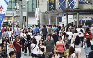 访韩中国游客年轻人居多 青睐低价实惠商品