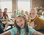 家庭聚餐與旅遊 帶動親人之間關係更緊密