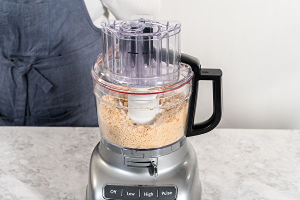 Crumbling Stale Bread In A Food Processor To Make Bread