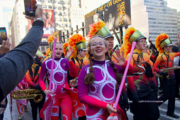 紐約梅西百貨感恩節遊行邁入第97屆 人氣依舊