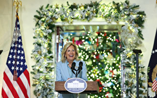 组图：白宫圣诞装饰亮相 主题唤醒儿时纯真