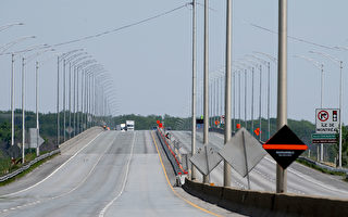 蒙城40号高速西出岛大桥关闭一半车道