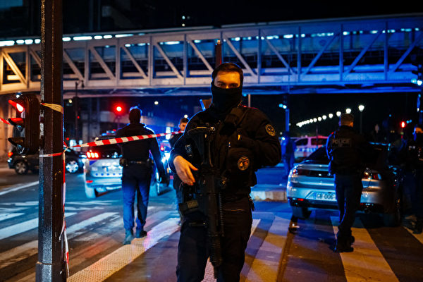 巴黎市中心爆男子持刀袭击游客 酿1死2伤