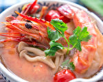 自制世界美食汤品：泰式梅子风味酸辣汤