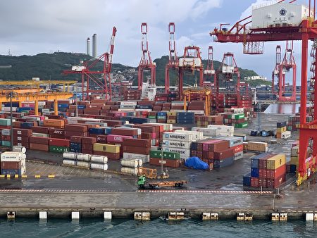 台灣出口對中國降至22年來新低 對美增64.1%