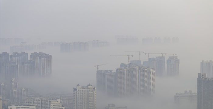 中国多省市阴霾笼罩 河北多条高速站口关闭