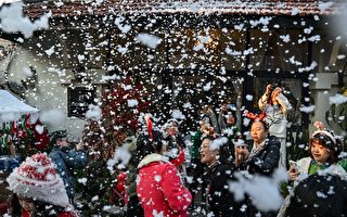 上海庆圣诞 北京纪念毛 中国出现大撕裂