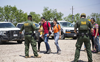 德州新法允許逮捕無證移民 美司法部起訴阻止