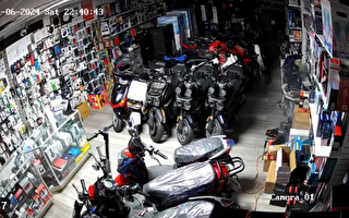 皇后區電單車店鋰電池爆炸 引燃20多輛電單車