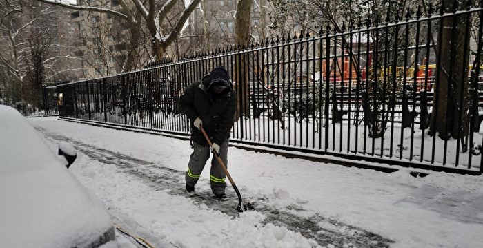 Arctic Cold Current Results in Massive Snowfall and Extreme Temperatures Across the United States, Causing Power Outages and Flight Cancellations