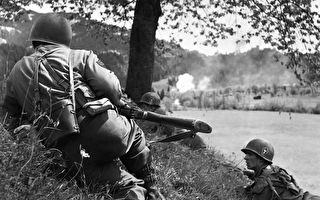 二戰中罕見一幕 美軍與德軍合作保護法國戰俘