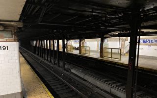 防落轨 纽约MTA试点安装地铁月台护栏