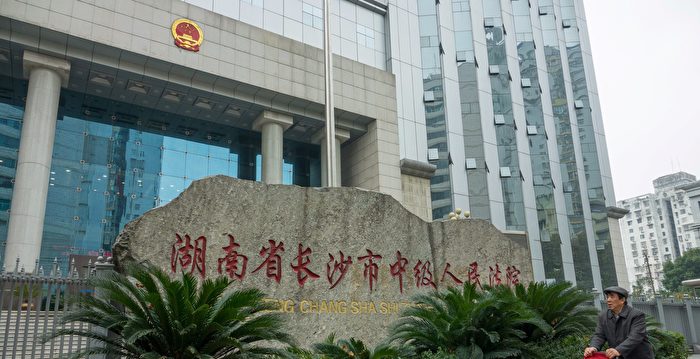 大陆律师挖祖坟式辩护和占坑辩护 引热议