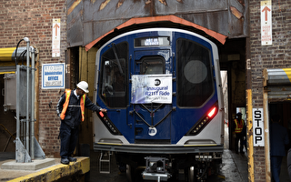 MTA推出新型车厢 借机继续宣传堵车费