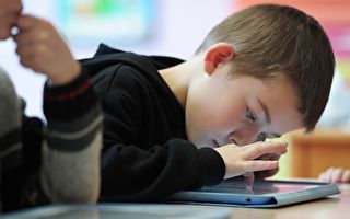 最新研究：学生使用电子设备不利于学习