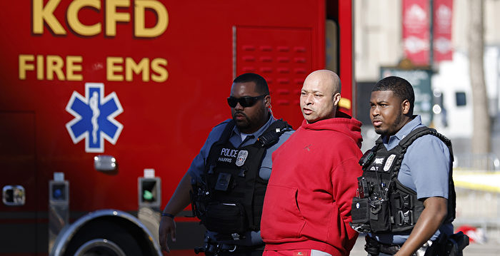 酋长队超级碗庆祝集会 球迷联手降服枪嫌