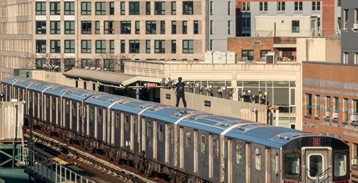 纽约母亲控诉抖音怂恿青少年“地铁冲浪”致死