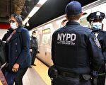 从2月起 NYPD每天派遣千名警察在地铁巡逻