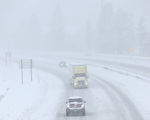 强大暴风雪袭加州和内华达 州际公路关闭