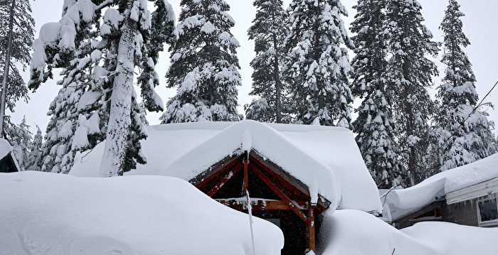 加州降雪近11英尺 预计还将降雪约1英尺