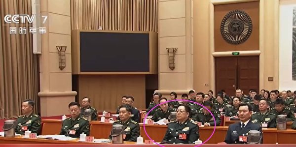 2024年3月4日，中共全國人大會議軍隊和武警部隊代表團成立畫面中，徐忠波露面。（央視畫面截圖）