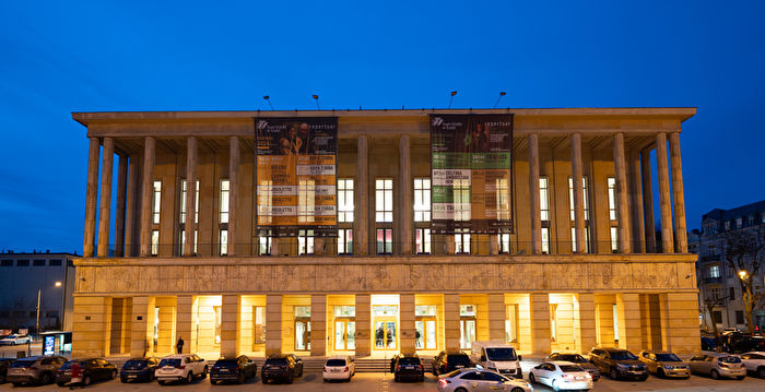 Shen Yun zachwyca publiczność w Polsce spektakularnym występem w Teatrze Łódzkim