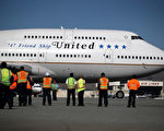 美聯航又發生事故 飛行途中客機面板失蹤
