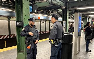 紐約地鐵內加強警力 但犯罪還在增加
