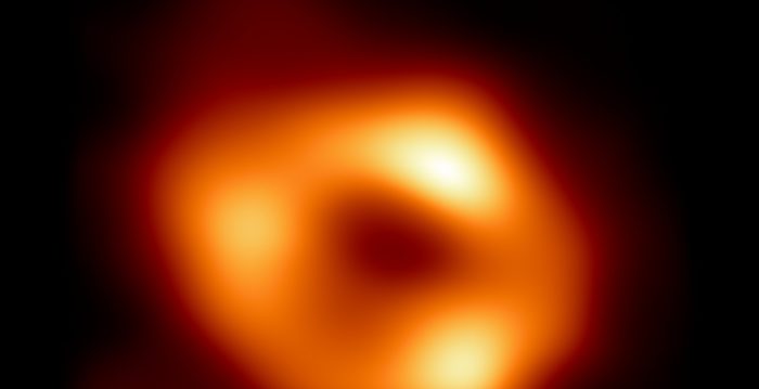 銀河系中心黑洞周圍發現螺旋狀強大磁場 - 大紀元