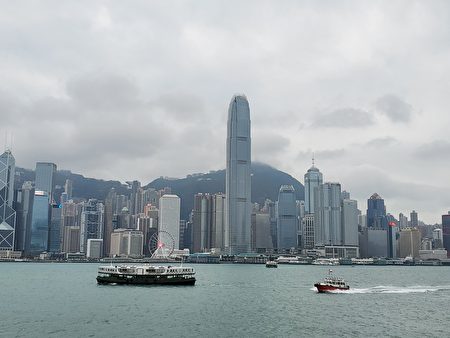中國港口的崛起以及美中緊張局勢，已影響香港的轉口港角色，國際航運業正逐漸放棄香港，香港作為國際轉口港地位恐被除名。