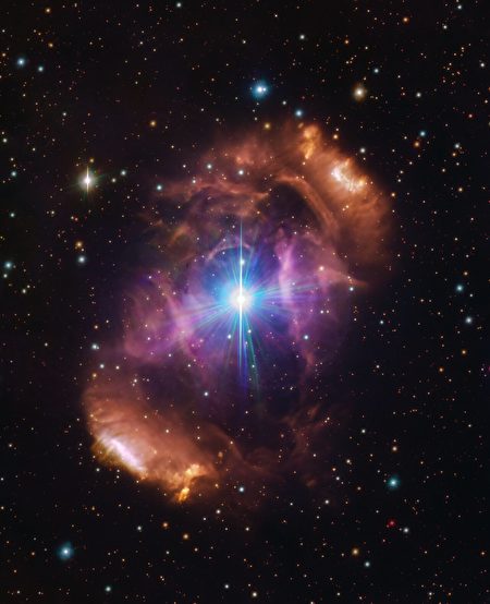 天文学家揭开“龙蛋”星云之谜