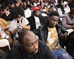 纽约市议长宣布成立“新移民策略组” 号召逾千黑人听证